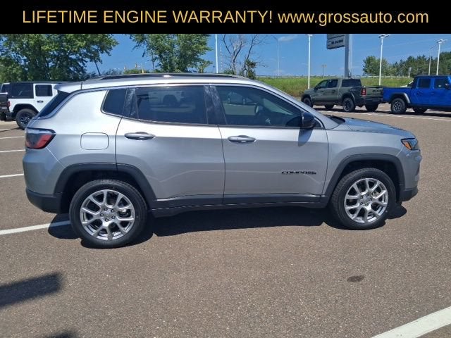 2022 Jeep Compass Latitude Lux 4x4
