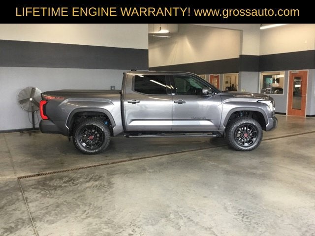 2022 Toyota Tundra 4WD SR5