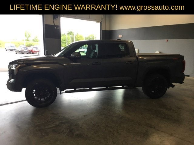 2022 Toyota Tundra 4WD SR5