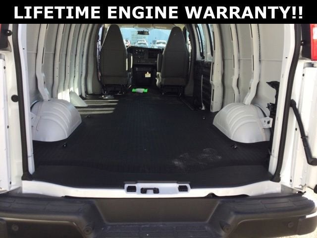 2025 Chevrolet Express Cargo WT