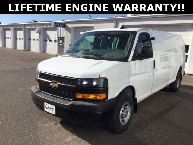 2025 Chevrolet Express Cargo WT