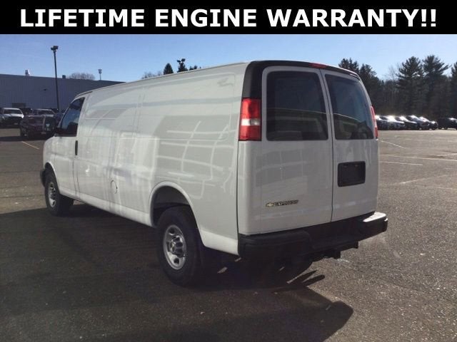 2025 Chevrolet Express Cargo WT