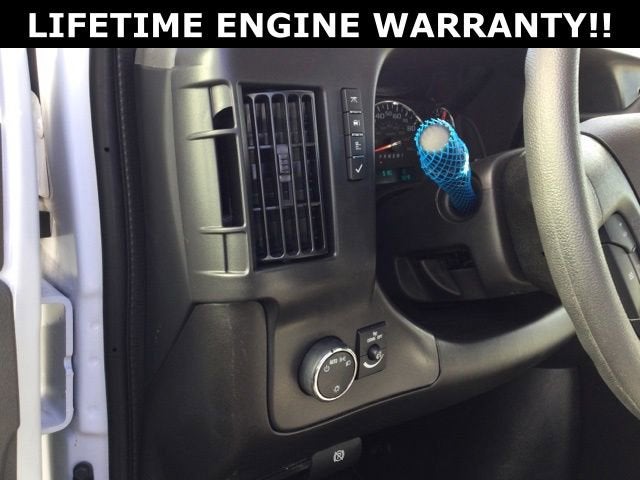 2025 Chevrolet Express Cargo WT