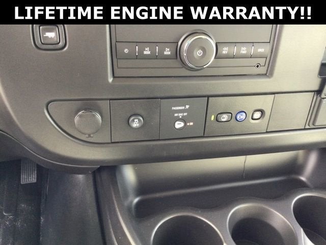 2025 Chevrolet Express Cargo WT