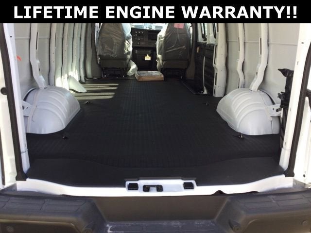 2025 Chevrolet Express Cargo WT