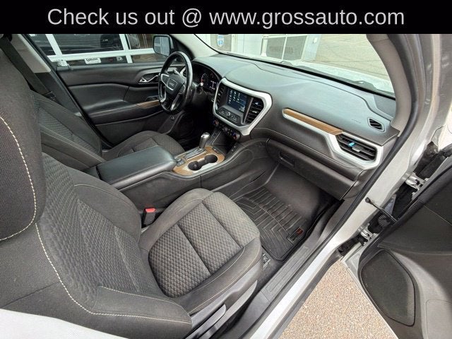 2017 GMC Acadia SLE