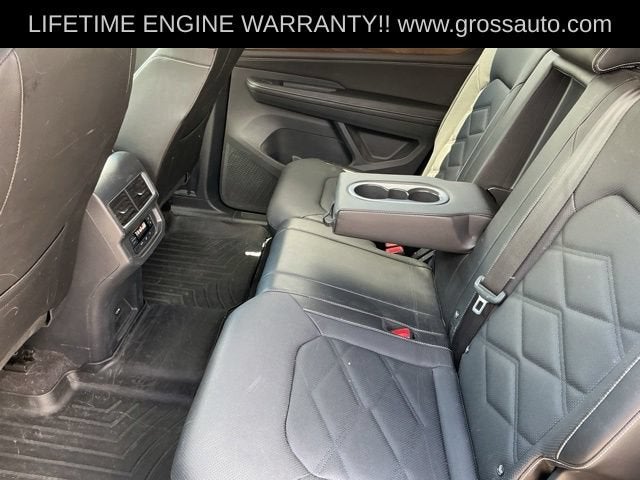 2024 Volkswagen Atlas 2.0T SE