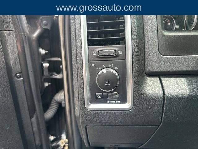 2018 RAM 1500 Big Horn Crew Cab 4x4 5'7" Box