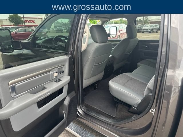2018 RAM 1500 Big Horn Crew Cab 4x4 5'7" Box