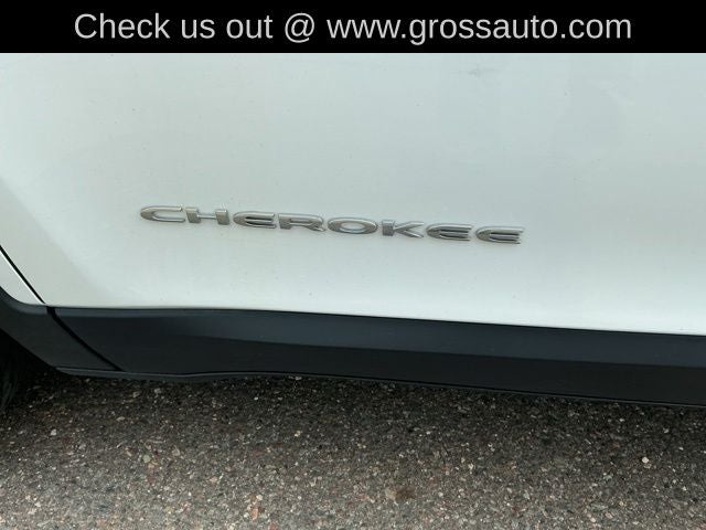 2022 Jeep Cherokee Sport