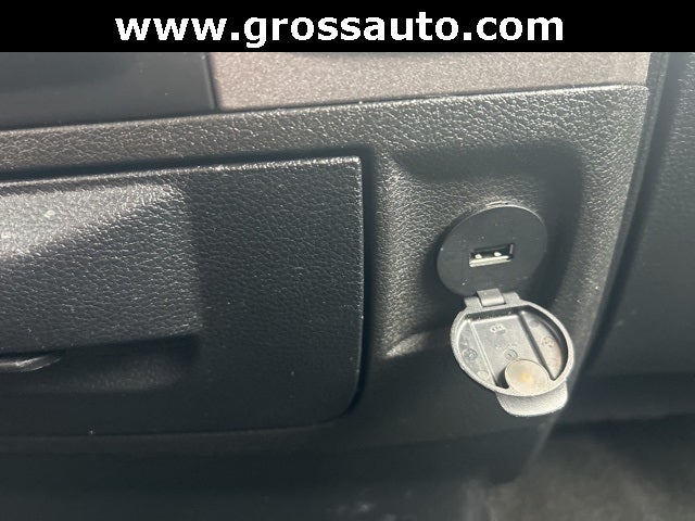 2017 RAM 1500 Express Crew Cab 4x4 5'7' Box