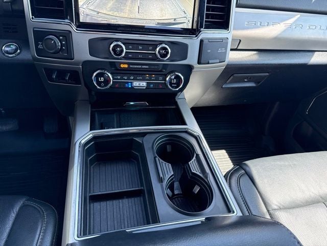 2022 Ford F-350SD Lariat