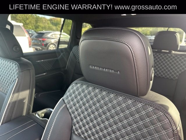 2025 GMC Acadia Denali
