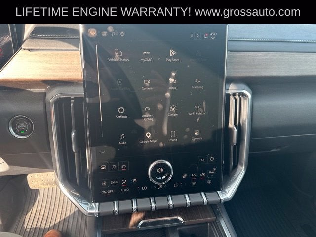2025 GMC Acadia Denali