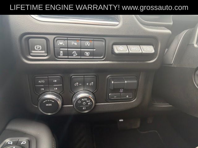 2024 GMC Yukon XL AT4