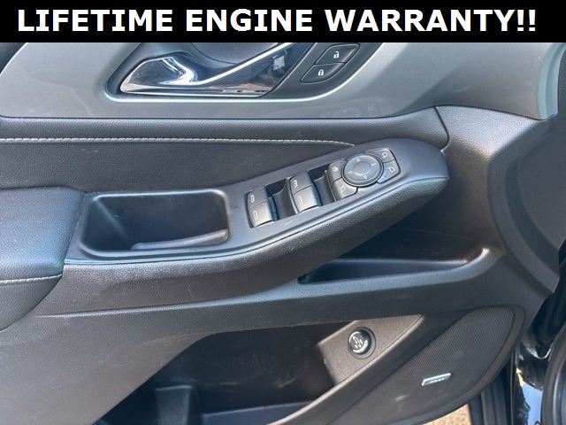 2022 Chevrolet Traverse AWD LT Leather