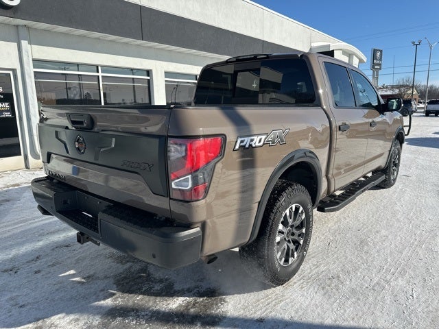 2021 Nissan TITAN Crew Cab PRO-4X 4x4