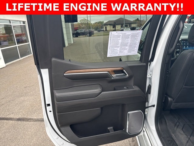 2022 Chevrolet Silverado 1500 4WD Crew Cab Short Bed High Country