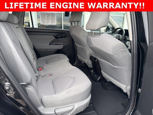 2022 Toyota Highlander LE